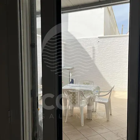 Robinia - A 50m By Cala Salento *
